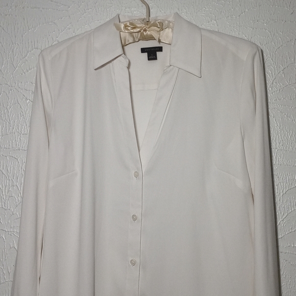 Ann Taylor Tops - LOFT BUTTON DOWN